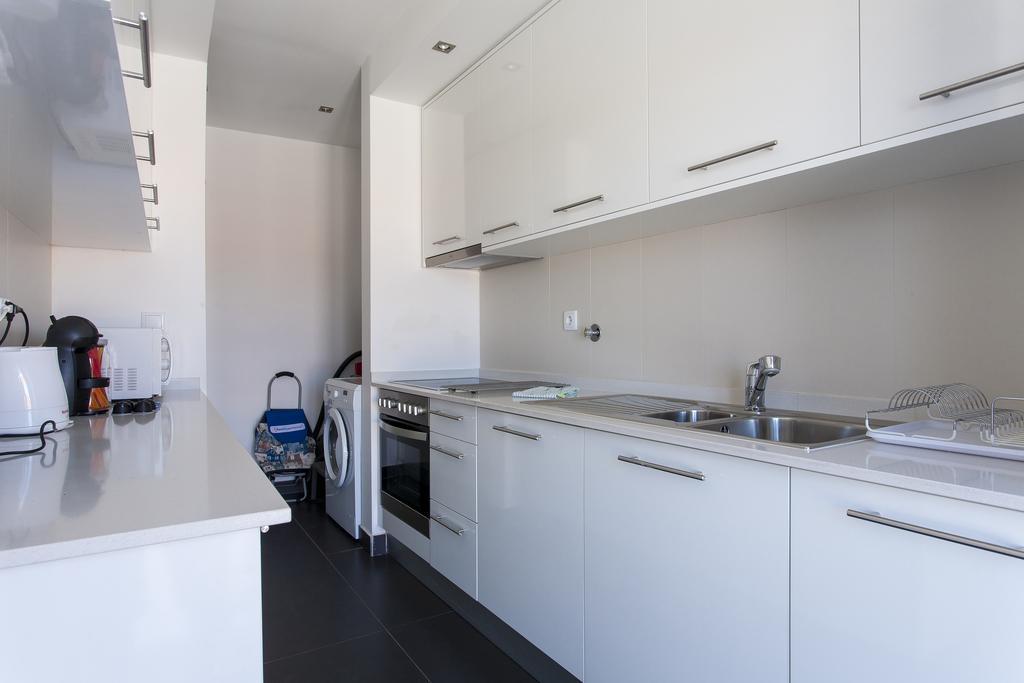 Joivy Joyful 2Br Apt With Terrace Nearby Sao Bento Palace Lisbon Exterior photo