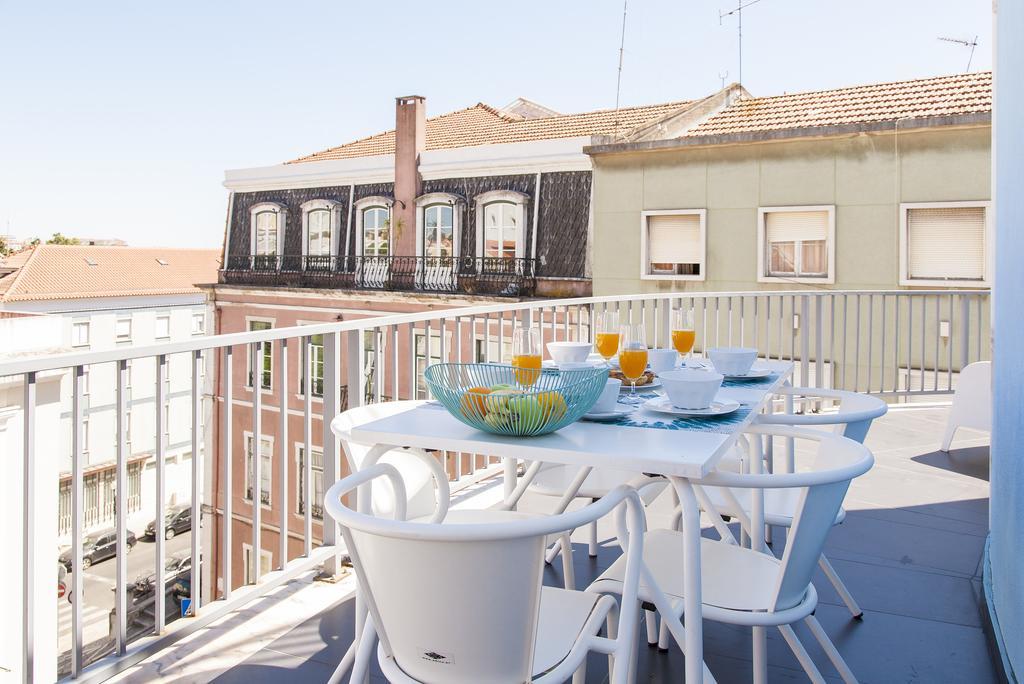 Joivy Joyful 2Br Apt With Terrace Nearby Sao Bento Palace Lisbon Exterior photo