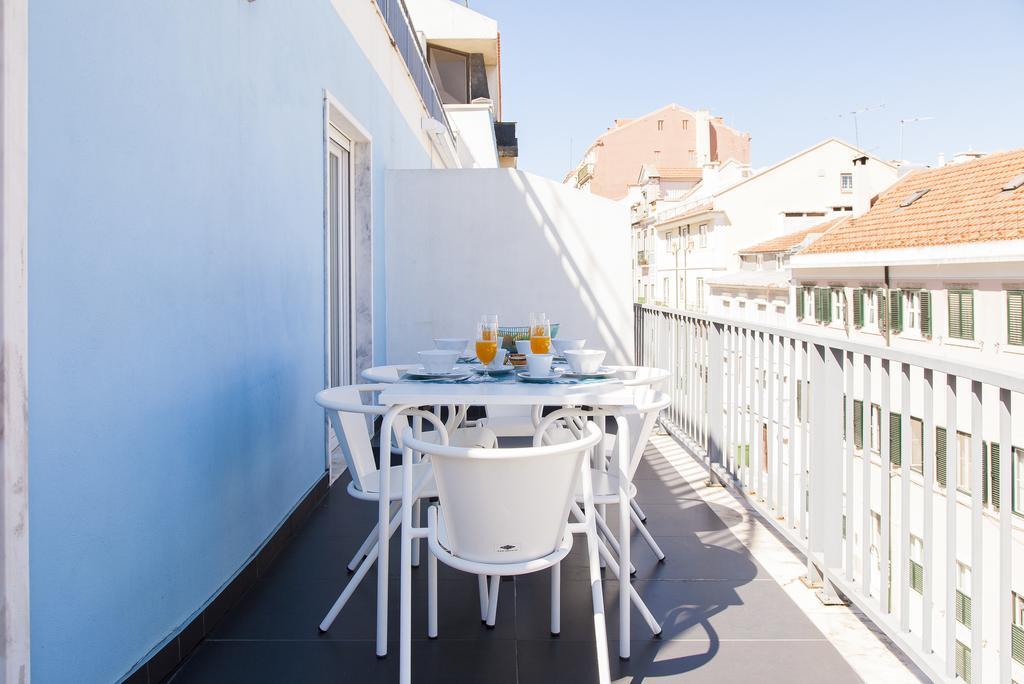 Joivy Joyful 2Br Apt With Terrace Nearby Sao Bento Palace Lisbon Exterior photo