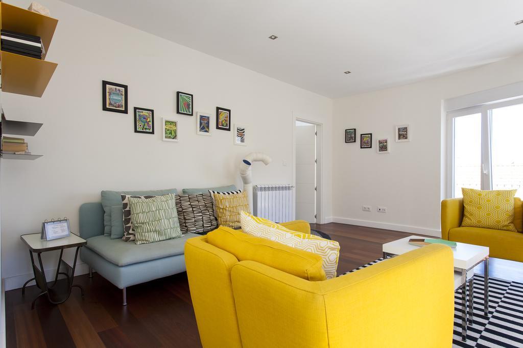 Joivy Joyful 2Br Apt With Terrace Nearby Sao Bento Palace Lisbon Exterior photo